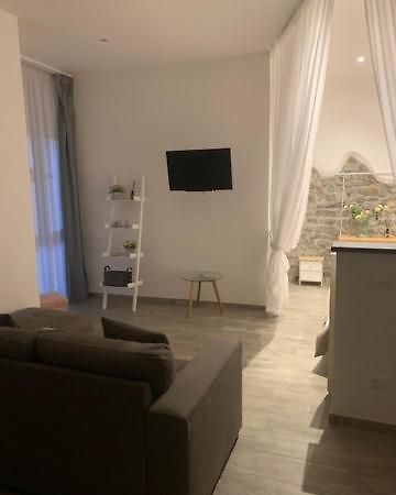 Vecchie Mura G Santo Stefano di Magra Buitenkant foto